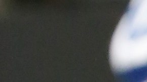 Clayton Kershaw, estrella de los Dodgers, no puede ocultar su frustración tras ser sacado del juego en la séptima entrada.