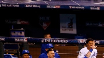 Juego kilométrico en Kauffman Stadium.