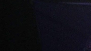 Anthony Muñoz (der.), aquí en un evento de la NFL con Archie Manning, el padre de Peyton y Eli, dedica su tiempo a enseñar el deporte del futbol americano a niños y jóvenes.