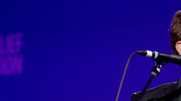 Chris Martin interpretó "Crawling".