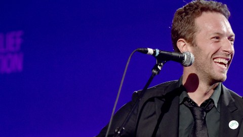 Chris Martin interpretó "Crawling".