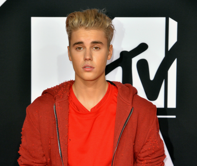 GettyImages-Justin Bieber EMAS 2015