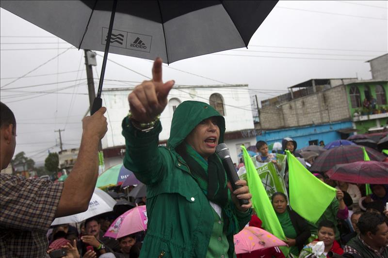 Guatemala: Morales y Torres arrancan semana crucial para ganar la Presidencia