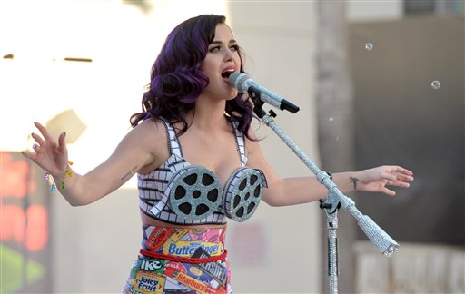 Según Forbes, Katy tuvo los mayores ingresos agracias su gira mundial. 