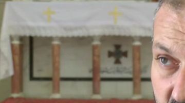 El padre Jack Murad estuvo secuestrado por ISIS.