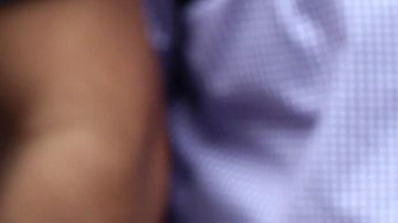 El cantante José Manuel Figueroa sigue en luto por la muerte de su padre, cuya propiedad en Morelos ha sufrido una baja de empleados.