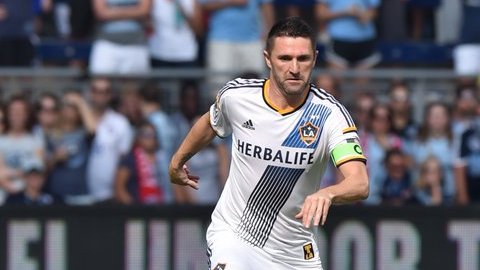 Robbie Keane marcó y terminó la temporada con 20 goles, su mejor marca en la MLS.