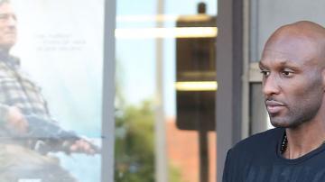 Lamar Odom recupera la consciencia tras permanecer varios días en coma.