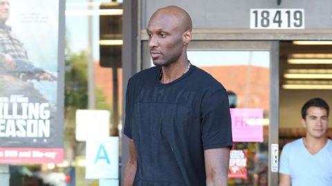 Lamar Odom recupera la consciencia tras permanecer varios días en coma.