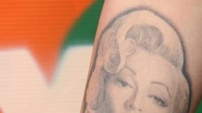 Portar un tatuaje de la artista podría meterte en problemas con la ley.