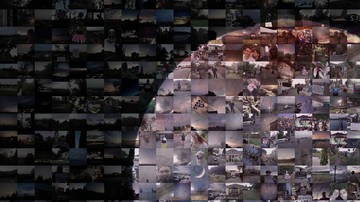 Una vista generada por computadora de Plutón y su gran luna Caronte  compuesta por miles de fotos compartidas en las redes sociales.