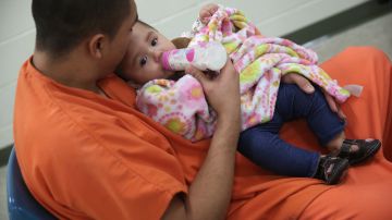 Las consecuencias de tener a un padre en la cárcel afecta a los niños en su infancia y en su vida adullta, según expertos.