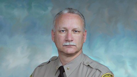 Michael Rothans lleva 30 años sirviendo en el Departamento del Sheriff de Los Ángeles.
