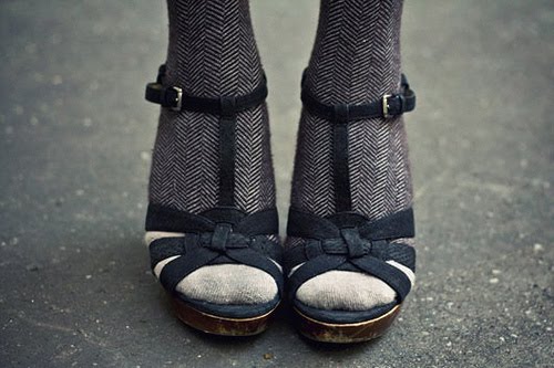 socks-and-sandals-via-timzou