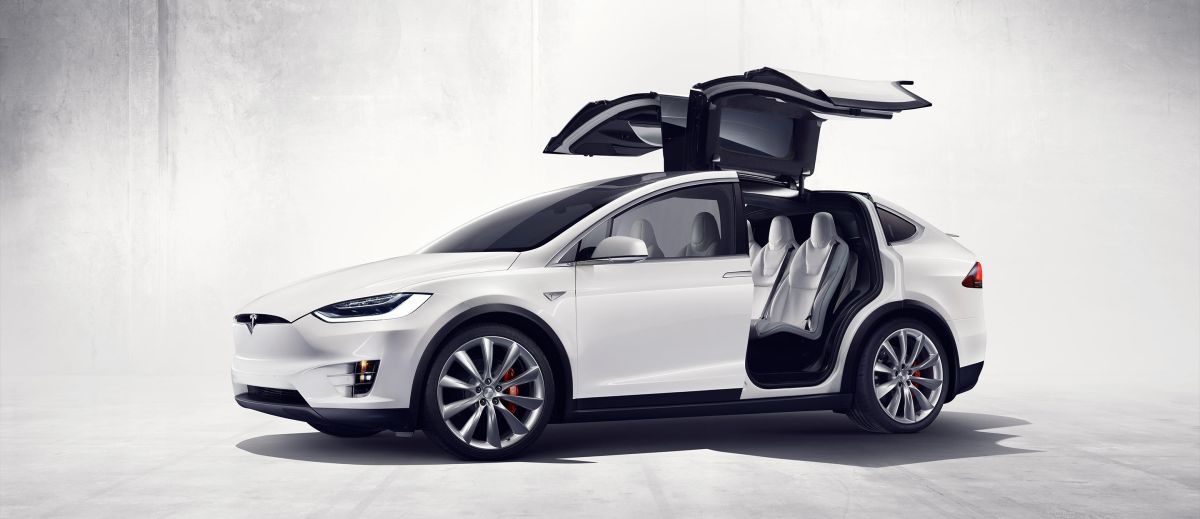 El nuevo Tesla X ofrece una experiencia deportiva.
