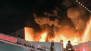 Un incendio ocasionó daños la madrugada del lunes en varios negocios del área de San Pedro