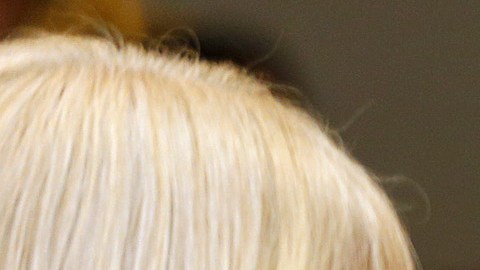 . Para que una adopción se considere válida para fines migratorios en los Estados Unidos, la adopción se debió haber realizado antes de que tu sobrina cumpliera l6 años.