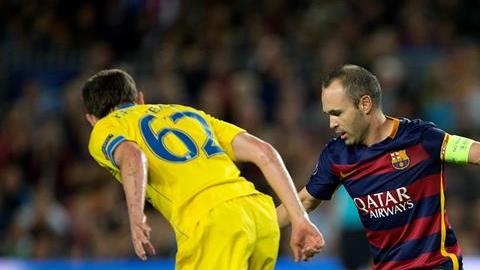 Iniesta y Busquets hicieron las delicias del público.