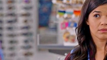 América Ferrera es Amy en la nueva serie cómica 'Superstore'.