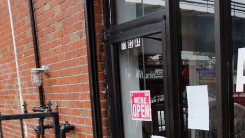 María Piedad Cano, es Arepa Lady, una colombiana que empezó con un carrito de comida en NYC. Sus hijos  están haciendo crecer el negocio y están a punto de abrir el segundo restaurante en la ciudad. /Gerardo Romo
