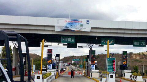 Recientemetne un grupo de estudiantes tuvo la penosa necesidad de tomar una caseta de cobro en la autopista como reclamo a la falta de apoyo a la institución educativa.