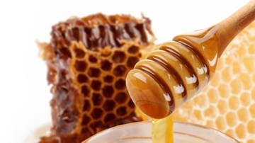 La miel de abejas es uno de los productos naturales que aportan más energía.