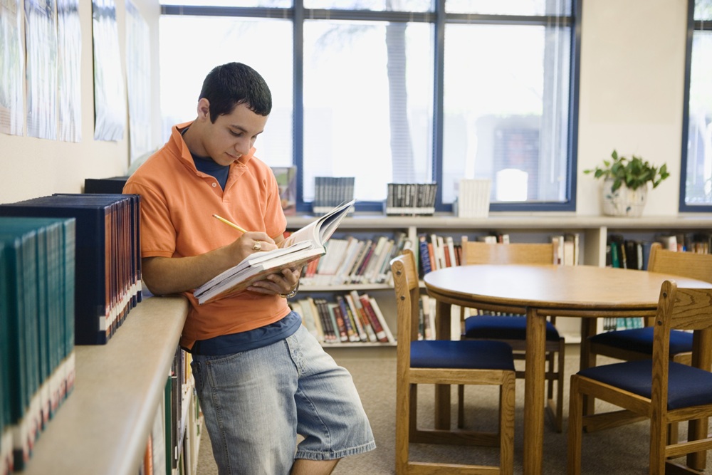 El ratio de graduaciones entre los latinos es menor que el del resto./Shutterstock