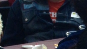 Miles de personas recibieron una cena anticipada de Thanksgiving en el centro de Los Ángeles. /ISAÍAS ALVARADO