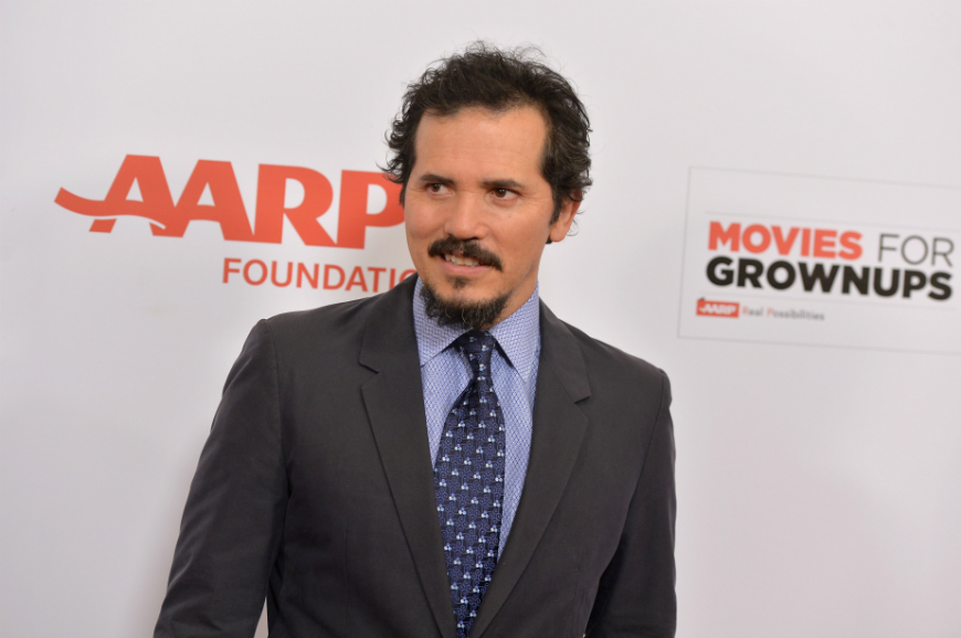 El actor colombiano se une a otros artistas que han criticado la polémica decisión de NBC.