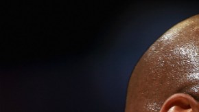 Parece que el susto de octubre no fue suficiente para apartar al exatleta de la bebida.