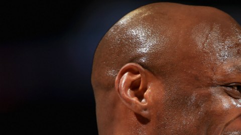 Parece que el susto de octubre no fue suficiente para apartar al exatleta de la bebida.