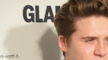 Victoria Beckham presumió de los hombres de su familia en la gala de entrega de los Premios Glamour.