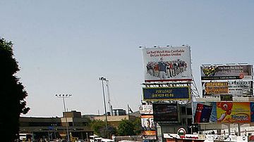 Los cruces fronterizos son muy transitados. En un reporte residentes de la zona se quejan de malos tratos de los agentes