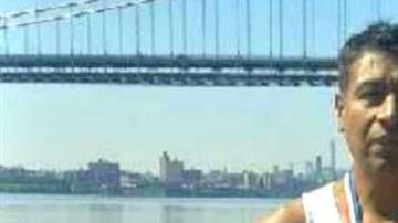 El padre de uno de los normalistas participó en el Maratón de Nueva York para apoyar la causa.