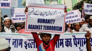 Musulmanes marcharon contra Estado Islámico en India el fin de semana.