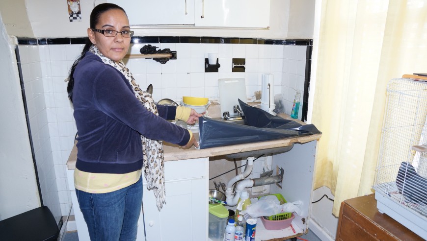 Mayra Cruz muestra las condiciones de su cocina