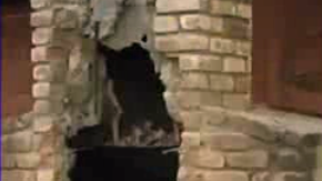 Bomberos desmantelaron por completo la chimenea, pero no lograron salvar al hombre.