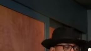 La cantante británica más popular del momento visitó el show de Jimmy Fallon y presentó una versión genial de su canción.