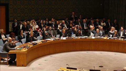 El secretario de Estado  de EEUU, John Kerry, lidera una reunión del Consejo de Seguridad de la ONU durante la votación de una resolución sobre Siria.