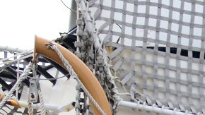 Agentes de la Guardia Costera interceptan una panga que traficaba marihuana y metanfetamina.