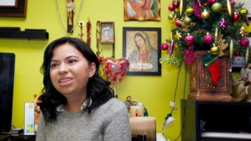 Lupita Guerrero habla emocionada después de recibir un corazón que le salvó la vida. /AURELIA VENTURA