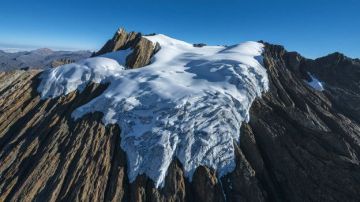 Las montañas de California alcanzaron su nivel más bajo en la capa de nieve acumulada en los últimos 500 años durante el 2015.