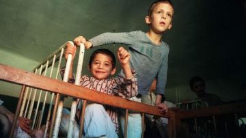 151230133925_abandoned_romanian_children_640x360_gettyimages