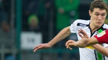 El artillero polaco no desdeña al Real Madrid.