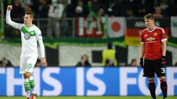 El contraste: la alegría del Wolfsburg y la decepción del United en el rostro de Schweinsteiger.