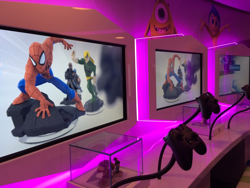 Disney Infinity reúne toda clase de juegos a bordo del Dream, incluyendo de superhéroes de Marvel y 'Star Wars'.