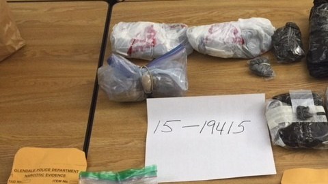 Incautan heroína, meth y opio en un hogar de Glendale.