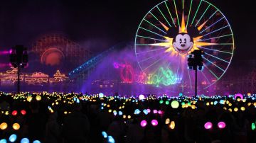 El parque de Disneyland en Anaheim, lleva 62 años operando en el sur de California.
