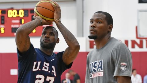 LeBron James y evid Durant: dos grandes estrellas, una misma inspiración.