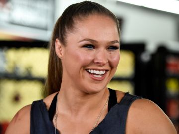 Rousey espera recuperarse a tiempo para una revancha contra Holm.